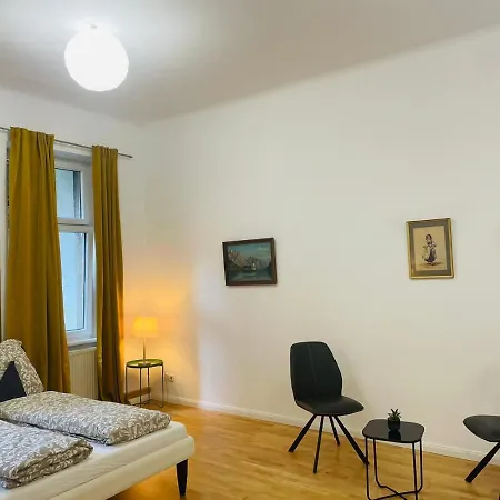 Direct City Center-Privat Rooms-5 Minutes Mariahilferstrasse Wenen Buitenkant foto