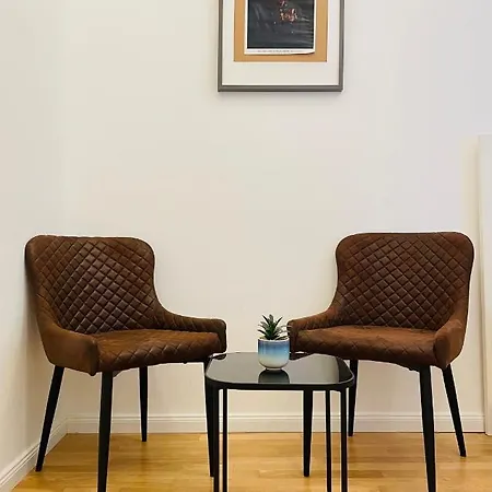 Direct City Center-Privat Rooms-5 Minutes Mariahilferstrasse Wenen Buitenkant foto